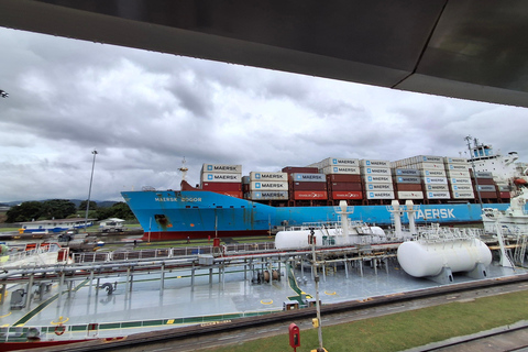 City Tour in a Diablo Rojo through Panama City City Tour in Diablo Rojo through Panama City