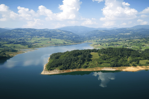 Depuis Belgrade : Valjevo, lac Rovni, rivière Gradac et Celije