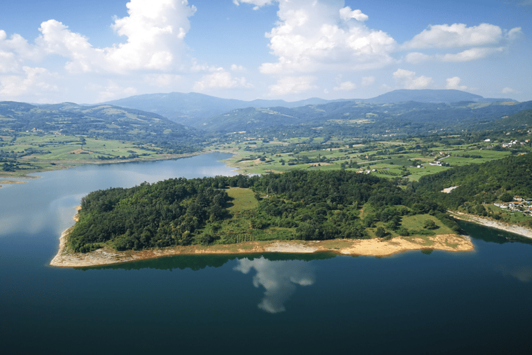 Von Belgrad aus: Valjevo, Rovni See, Gradac Fluss und Celije