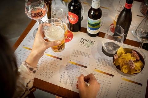 Barcelona: recorrido por la antigua cervecería Estrella Damm con degustaciónTour grupal en inglés con degustación especial