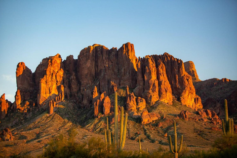 From Scottsdale: Superstition Mountains & Tonto Tour