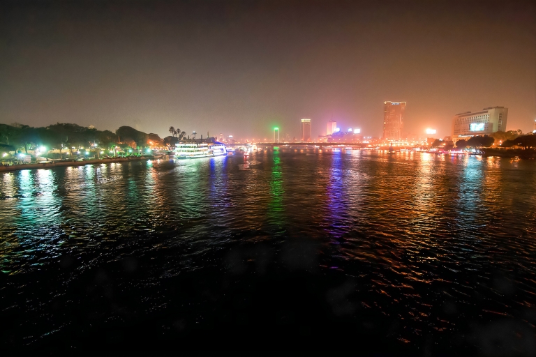 Caïro: boottocht met diner en entertainment op de NijlBoottocht met avondmaaltijd op Nile Pharaoh