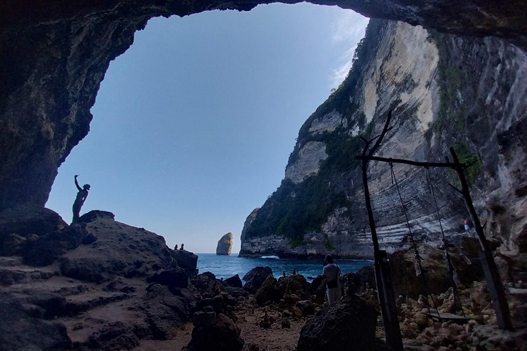 Nusa Penida : Visite guidée d&#039;une journée avec un chauffeur local comme guide