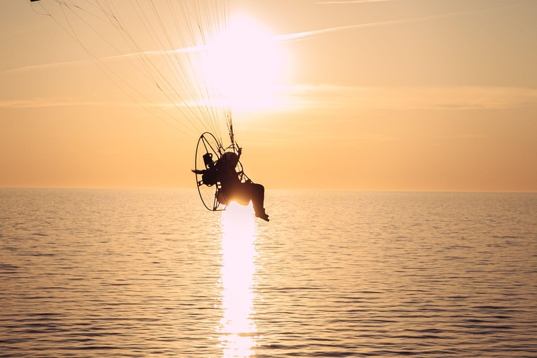 Paratrike Aerial Experience in Doha with Pickup 40-Min Paratrike Flight (Pilot + Guest Control)
