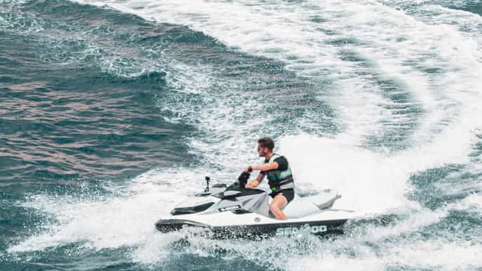Gozo: Xlendi Bay Jet Ski Rental with Safety Briefing