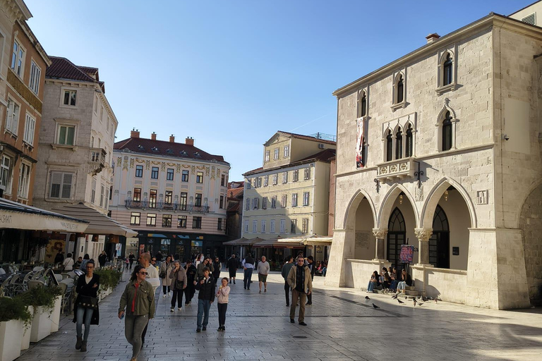 Split Then & Now: Palace & City Life – Small Group Tour
