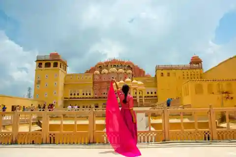 From Delhi: 6-Day Golden Triangle Tour with Udaipur 4 Cities