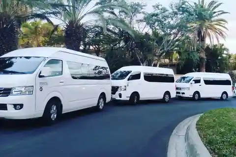 Los Cabos Airport: VIP Transportation to Cabo San Lucas