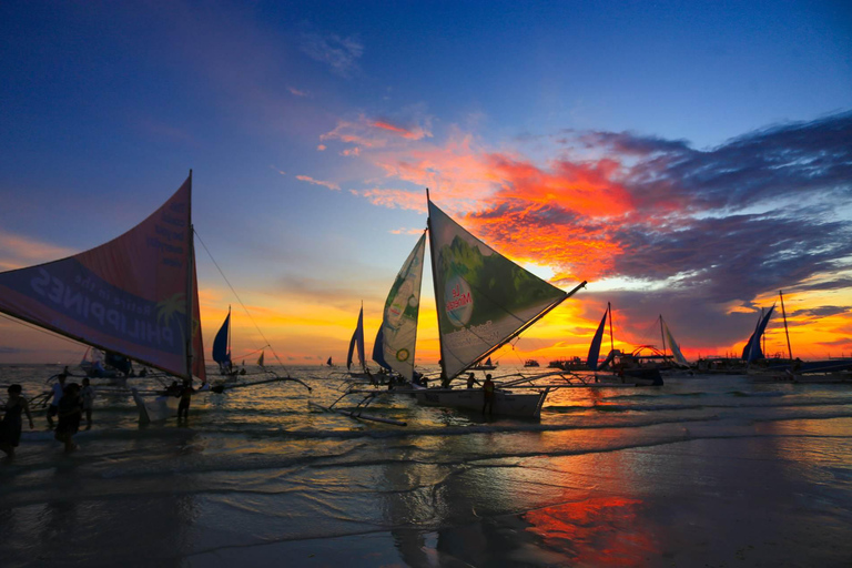 Boracay: Eilandhoppen met lunch en warm kawa bad