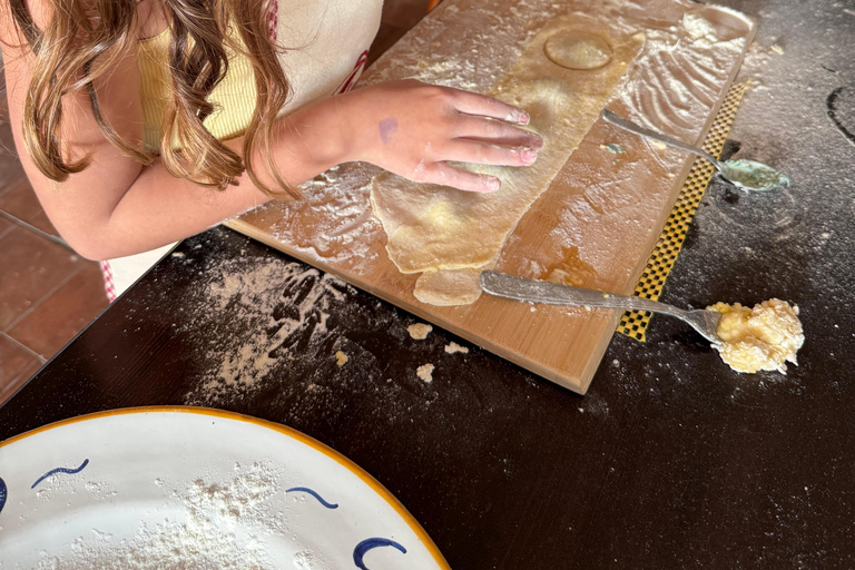 Sorrento: Cooking with a Local Chef & Wine Pairing by the Sea