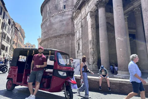 E-Tuk Tour: Highlights of Rome
