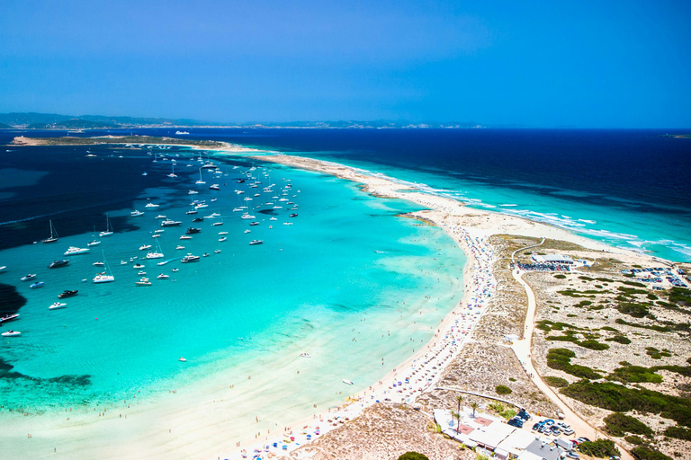 Ibiza: billete de ferry de ida y vuelta a Formentera desde Figueretas.Ibiza: billete de ida y vuelta en ferry a Formentera desde Figueretas