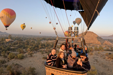 BalloonFlight and TeotihuacanTour w/Breakfast fromMexicoCity Balloon Flight Only