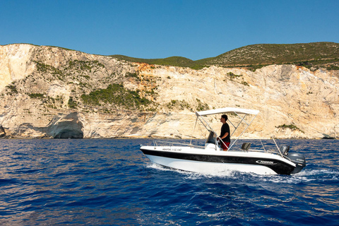 Zakynthos: Shipwreck Beach and Blue Local Caves Boat Cruise