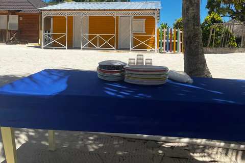 La Romana: rejs wycieczkowy na wyspę Saona z lunchemLa Romana: Rejs wycieczkowy na wyspę Saona z lunchem