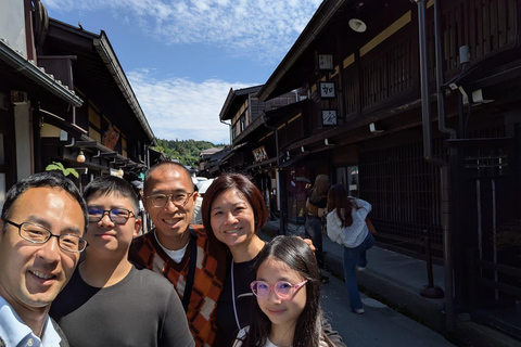 Tour di un giorno a Takayama, Shirakawa-go e KanazawaTakayama, Shirakawa-go &amp; Kanazawa Full-Day Tour