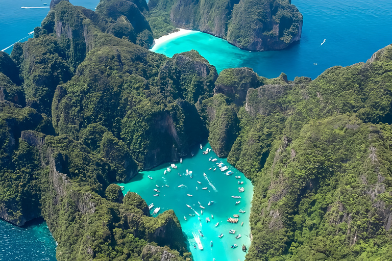 Phuket: excursión a la bahía de Maya y la isla de Khai en catamarán rápidoPhuket: excursión de un día a las islas Phi Phi y Maya Bay con almuerzo incluido