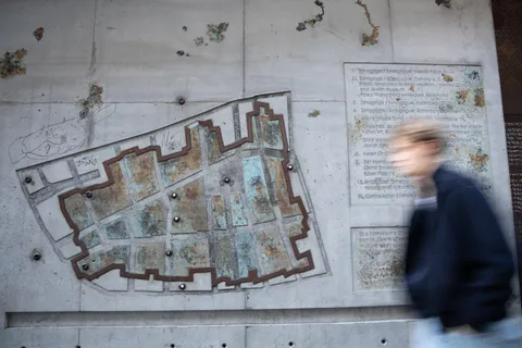 Budapest: Jewish Quarter Walking Tour with Synagogue Entry