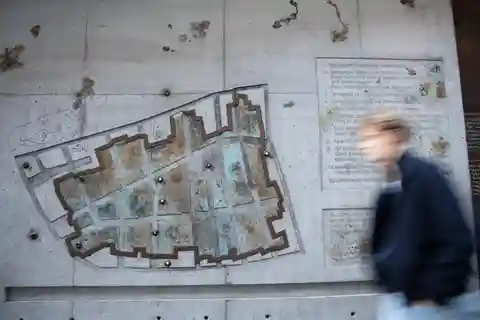 Budapest: Jewish Quarter Walking Tour with Synagogue Entry