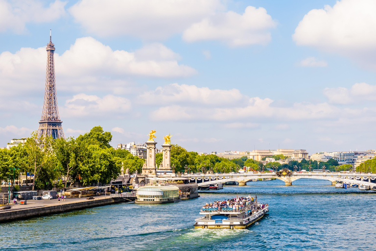 Paris: Bateaux Mouches® Day or Evening Cruise & Audio Guide