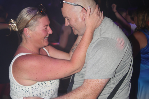 Alanya: Party Boat & Disco Bus Experience / Dinner and Wine