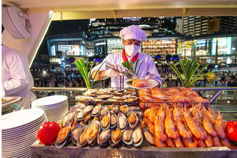 Bangkok : Dîner-croisière sur le fleuve Chao Phraya avec buffet