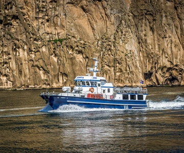 Vestmannaeyjar: Rundtur med båt på ön Heimaey