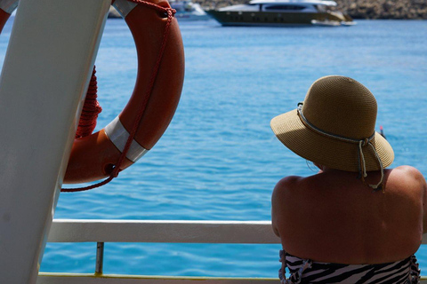 Protaras: Adults-Only Swim & Chill Cruise with Lunch & SUP's