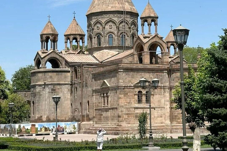 2 Countries in 1 Day:From Tbilisi to Armenia-Sevan & Yerevan