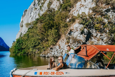 Eselnita: Boat Cruise on the Danube River