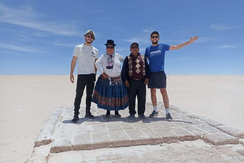 Uyuni: Dagstur med salta lägenheter och ökenäventyrRundtur på spanska språket