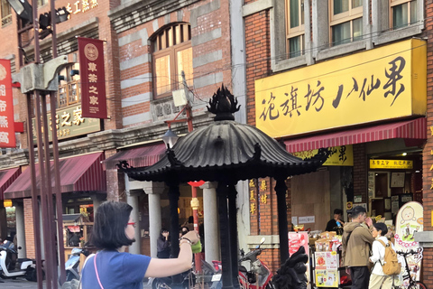Taipei Private Tour: Heights, Heritage & Local Life Sunset & Night Market