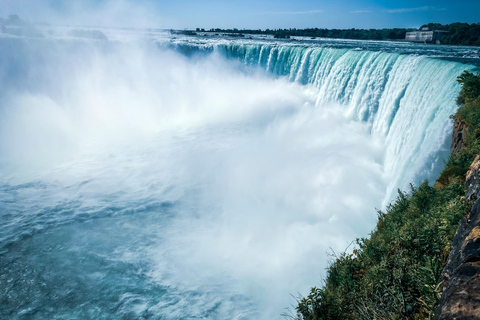 Niagara Falls: VIP Maid of the Mist & Cave of the Winds Tour