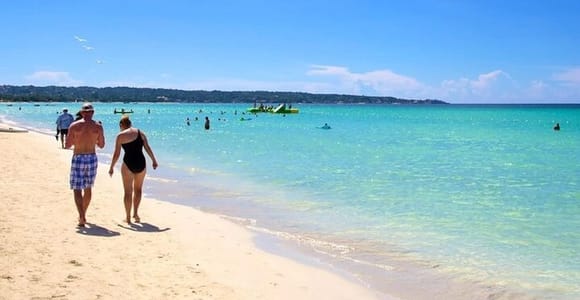 Negril Day Trip to Seven Mile Beach & Rick&#39;s Cafe w/Admissio