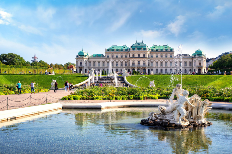 Private tour from Salzburg to Vienna and back in English