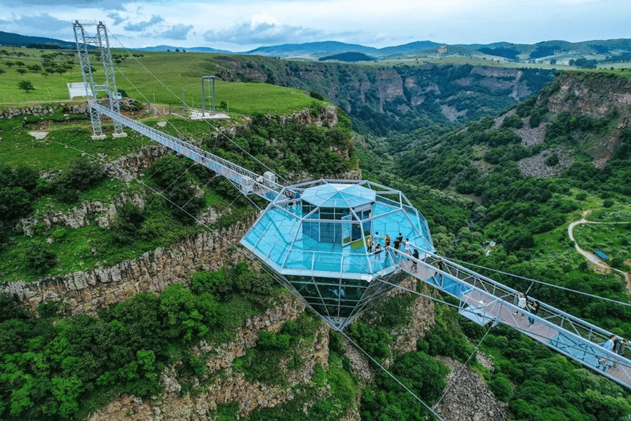 Tiflis: Daschbasch-Schlucht & Kass-Land. Unterhaltungsrabatt. Foto: GetYourGuide