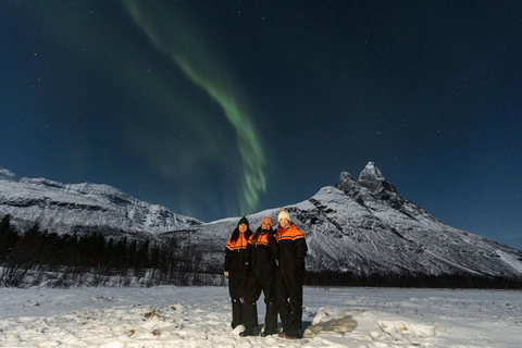 De Tromsø: Perseguição de ônibus guiada pela aurora borealDe Tromsø: Tour Guiado de Ônibus em Busca da Aurora Boreal