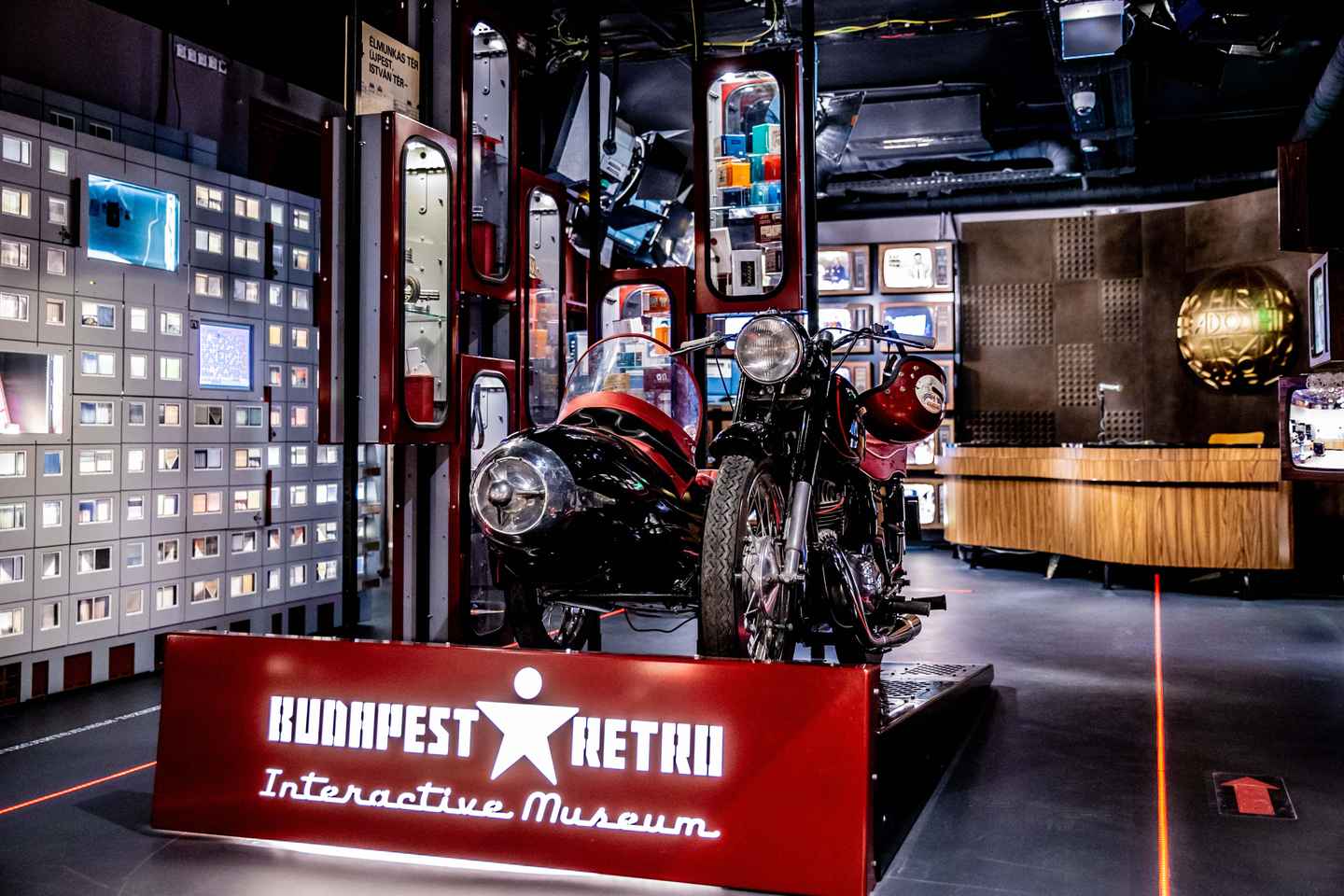 Budapest: Budapest Retro Interactive Museum Ticket - Budapest: Budapest Retro Interactive Museum Ticket