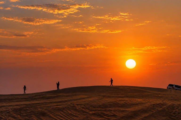 From Doha: Singing Dunes and Khor Al Adaid Desert Tour From Doha: Singing Dunes and Khor Al Adaid Desert Tour