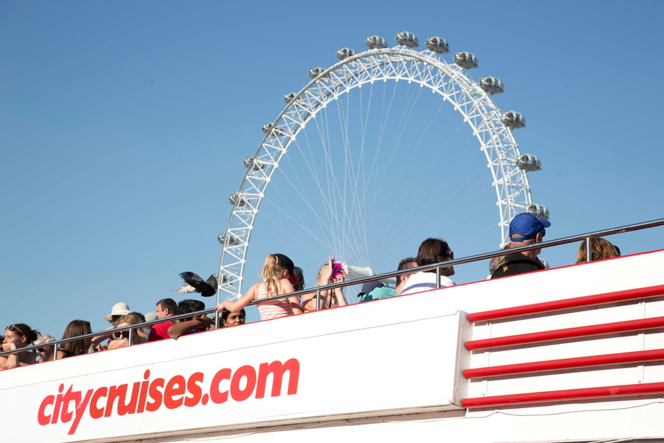 London: Tootbus Must-See Hop-On Hop-Off Bus Tour with Cruise