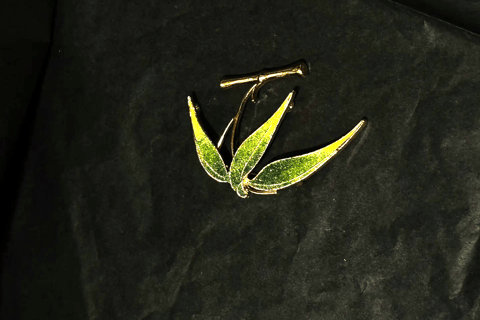 Guangzhou: Cold Enamel Brooch DIY Experience in Yongqingfang