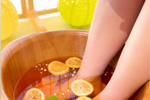 Tokyo: Asakusa Foot Bath with Matcha and Japanese Sweets