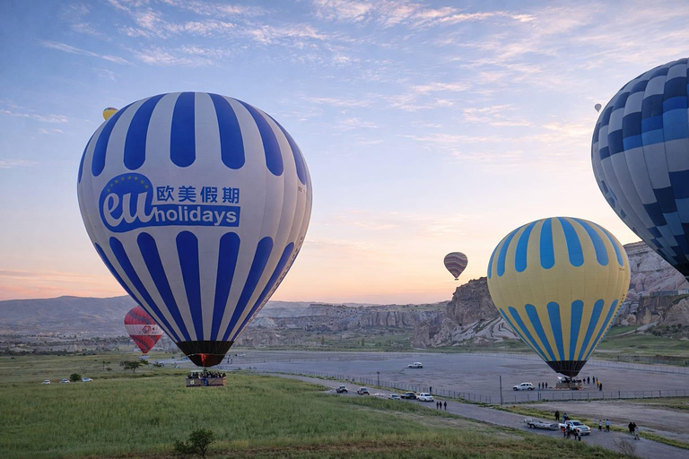 Cappadocia: Sunrise Hot Air Balloon Watching Tour Experience