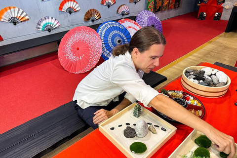 Osaka: Il giardino Karesansui e l&#039;esperienza del Matcha