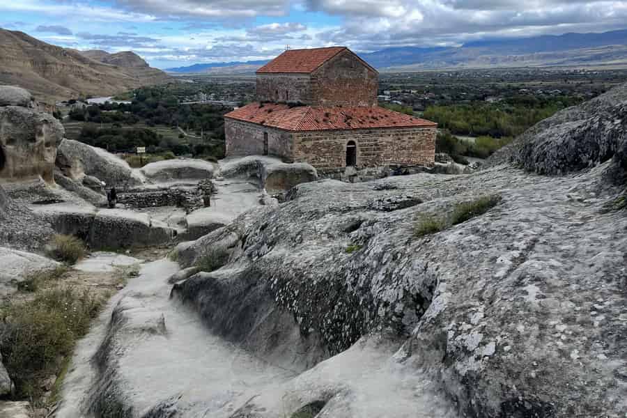 Mtskheta-Jvari, Gori und Uplistsikhe von Tiflis aus. Foto: GetYourGuide