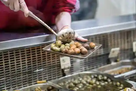Sizzle & Savor: Expedição Tapa de Sevilha