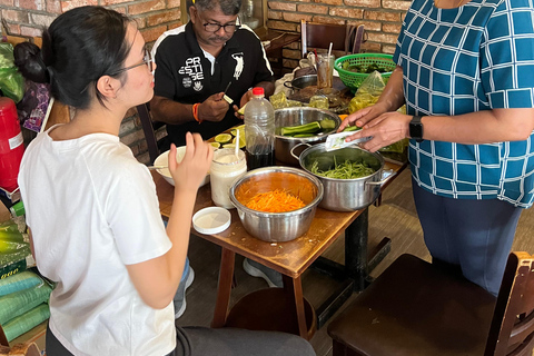 Privétour met kookles en vrouwelijke gids in Ho Chi Minh