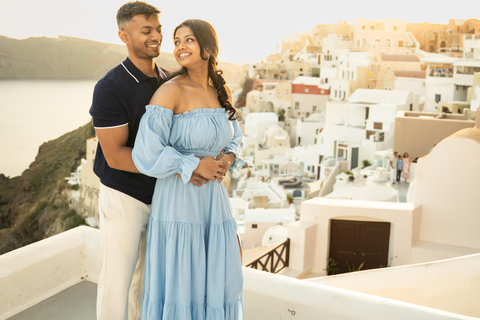 The Art of Santorini Light in Oia by Rey 1 HOUR FAMILY OIA