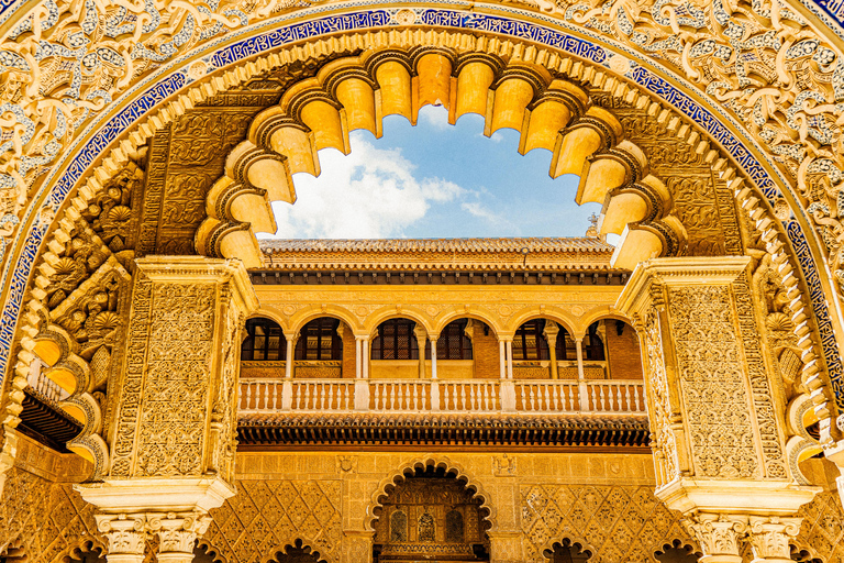 Sevilla: Tour mit bevorzugtem Zugang zu Kathedrale, Giralda und AlcázarBevorzugter Zugang zur Kathedrale, Giralda &amp; Alcázar Tour auf Italienisch