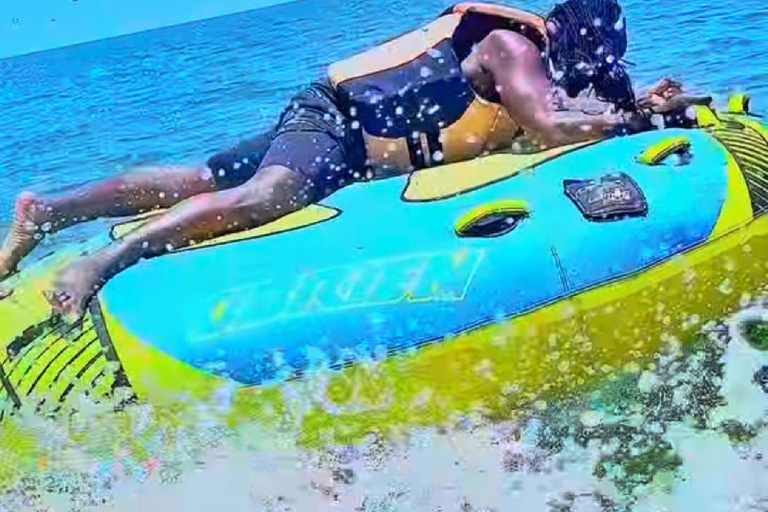 Entebbe: Guided Walking Tour with Lake Victoria Water Sports